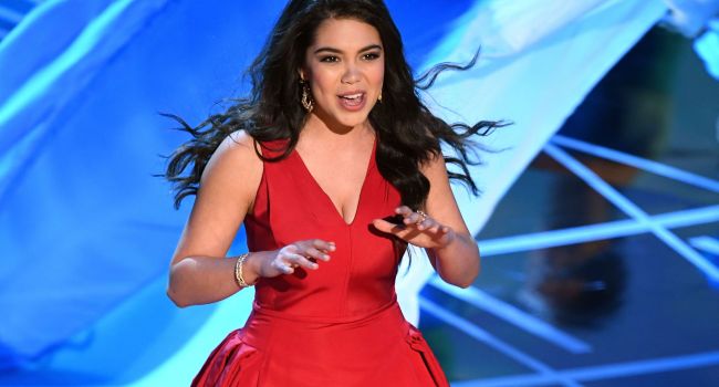 Auli’I Cravalho Net Worth, Bio, Age, Height, Religion, Education, Family