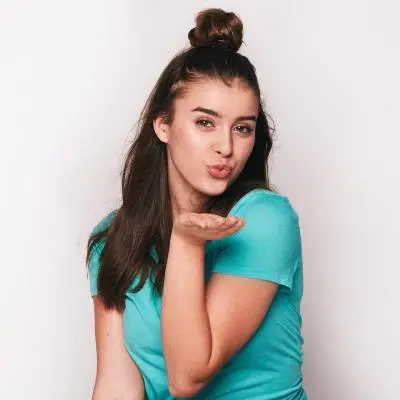 Kalani Hilliker Net Worth, Personal life, Education, Career, Age & Bio