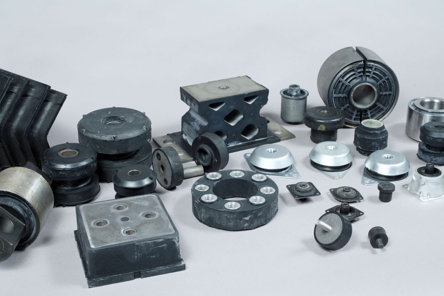 Choosing the Right Rubber Sandwich Mounts for Your Machinery