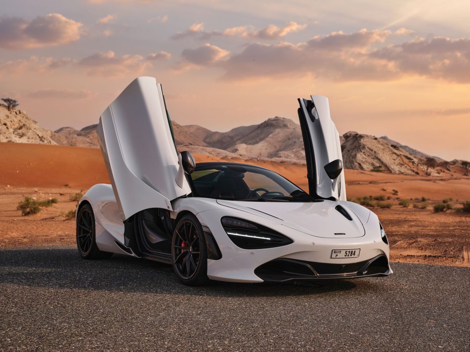 McLaren UAE: Discovering the Luxury and Speed
