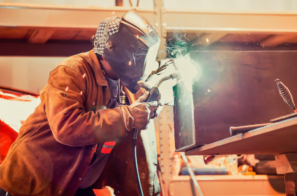 5 Reasons Why a Local Sign Maker is the Best Choice for Your Business Signs