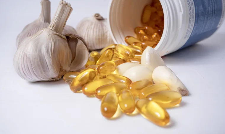 Navigating the World of Natural Supplements: What to Look for in Cholesterol-Lowering Products