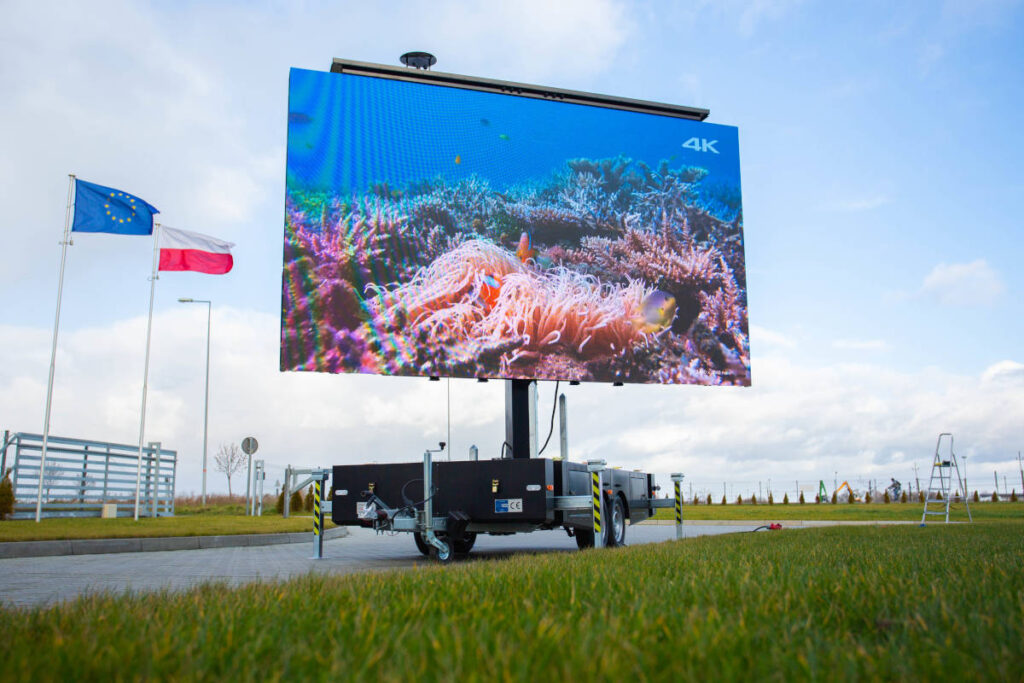 Benefits of Using LED Displays for Advertising